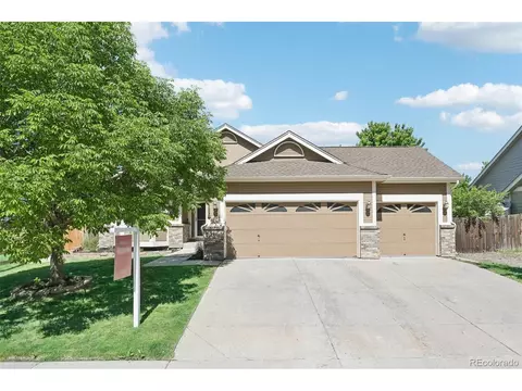 5879 S Versailles St, Aurora, CO 80015
