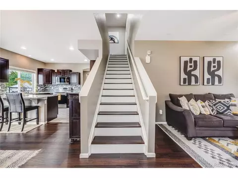 5569 Killarney St, Denver, CO 80239 photo 7