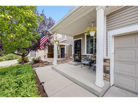 5569 Killarney St, Denver, CO 80239 photo 2