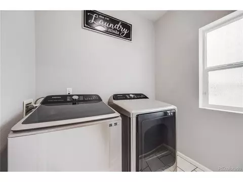 5569 Killarney St, Denver, CO 80239 photo 13