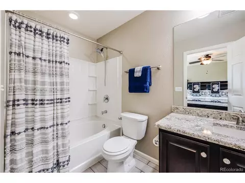5569 Killarney St, Denver, CO 80239 photo 17