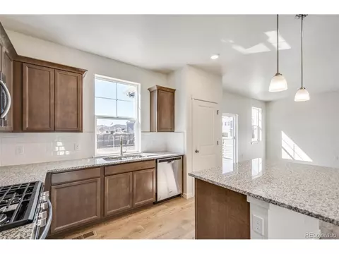 27644 E 1st Pl, Aurora, CO 80018 photo 6