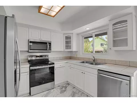 Kitchen - 18937 E Kent Cir, Aurora, CO 80013 photo 1 of 3
