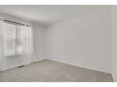 Bedroom - 18937 E Kent Cir, Aurora, CO 80013 photo 3 of 8