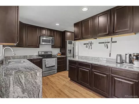 Kitchen - 20950 E Ida Ave, Centennial, CO 80015 photo 3 of 4