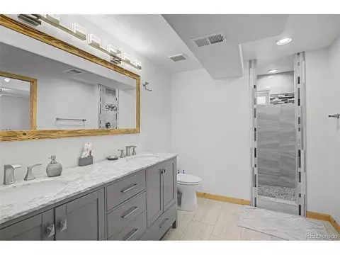 Bath - 20950 E Ida Ave, Centennial, CO 80015 photo 3 of 3