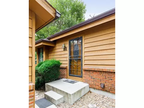 59 S Eagle Cir, Aurora, CO 80012 photo 2