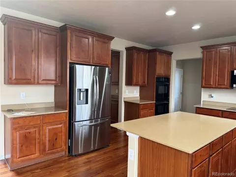 Kitchen - 21235 E Grand Dr, Aurora, CO 80015 photo 2 of 2