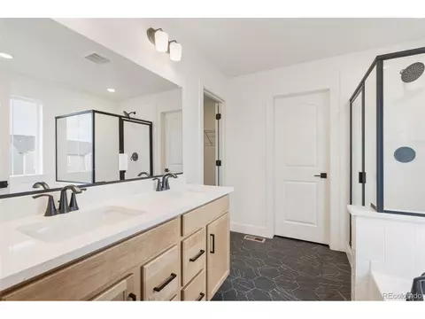 Bath - 1597 Bloom St, Brighton, CO 80601 photo 2 of 4