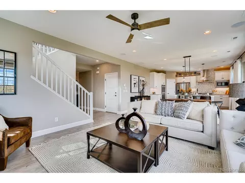 27687 E Maple Way, Aurora, CO 80018 photo 5
