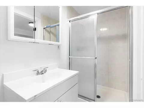 Bath - 10069 Longview Dr, Lone Tree, CO 80124 photo 6 of 6