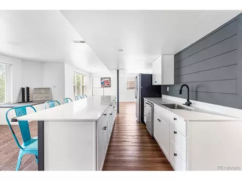 Kitchen - 10069 Longview Dr, Lone Tree, CO 80124 photo 5 of 6