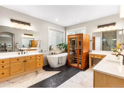 Bath - 10069 Longview Dr, Lone Tree, CO 80124 photo 2 of 6