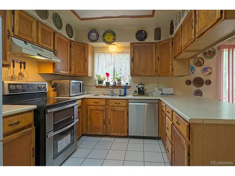 4374 Sable St, Denver, CO 80239 photo 7