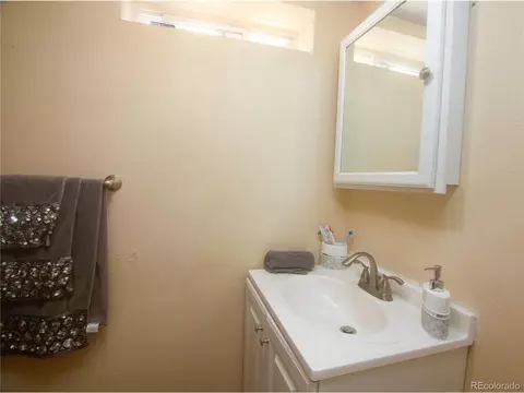 Bath - 3570 E 90th Pl, Thornton, CO 80229 photo 3 of 3