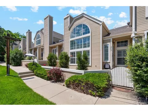 5704 W Atlantic Pl, Lakewood, CO 80227