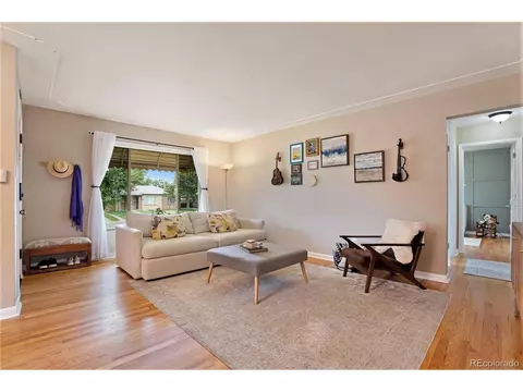 3526 Ivanhoe St, Denver, CO 80207
