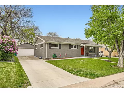 1355 Scranton St, Aurora, CO 80011