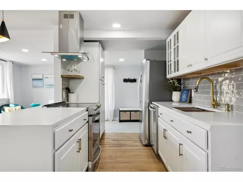 3045 Forest St, Denver, CO 80207 photo 5