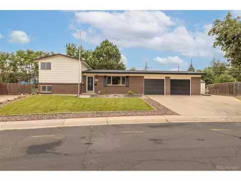 439 S Potomac Cir, Aurora, CO 80012