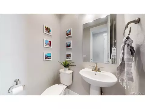 10255 E 59th Ave, Denver, CO 80238 photo 17