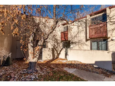 1060 S Parker Rd #36, Denver, CO 80231