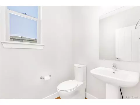 8902 E 47th Ave, Denver, CO 80238 photo 15