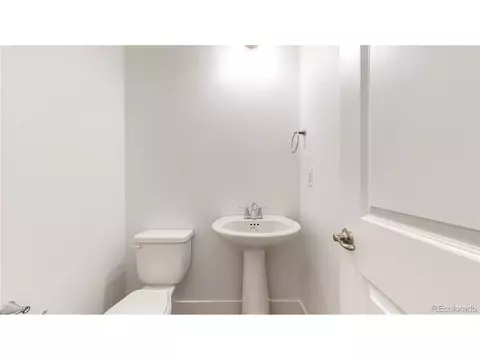 9727 Ash Ln, Thornton, CO 80229 photo 13