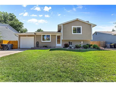 2114 Lincoln St, Longmont, CO 80501