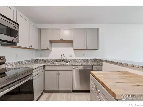 Kitchen - 5120 Williams Fork Trl #210, Boulder, CO 80301 photo 2 of 3