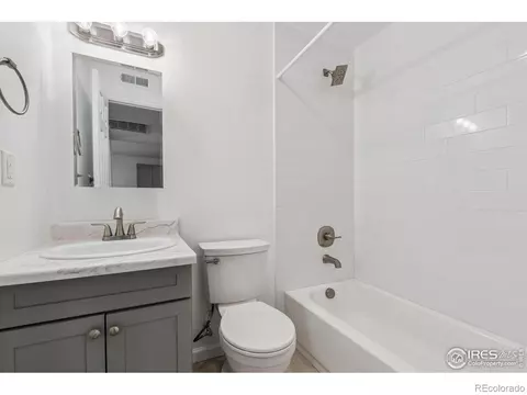 Bath - 5120 Williams Fork Trl #210, Boulder, CO 80301 photo 1 of 1