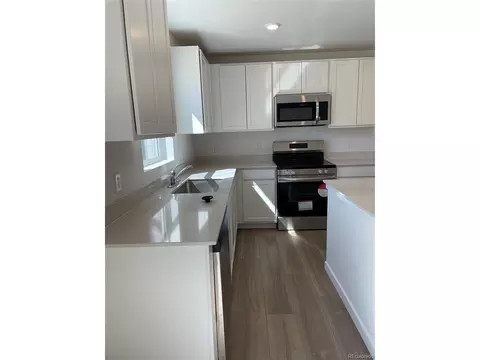 21996 E 39th Pl, Aurora, CO 80019 photo 4