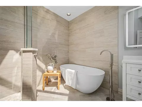 Bath - 5238 E Nichols Dr, Centennial, CO 80122 photo 5 of 11