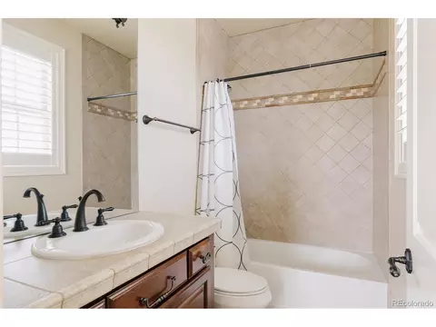 Bath - 9897 E 31st Ave, Denver, CO 80238 photo 6 of 7