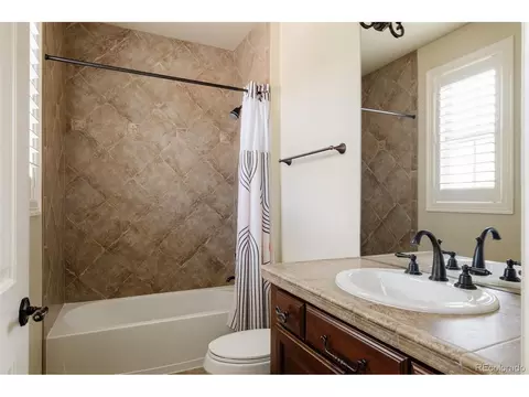 Bath - 9897 E 31st Ave, Denver, CO 80238 photo 4 of 7