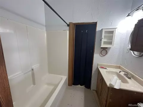 Bath - 374 Hickory Creek Rd, Divide, CO 80814 photo 2 of 2