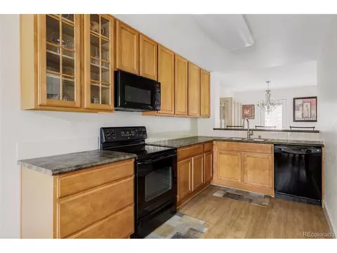Kitchen - 22110 E Jamison Pl, Aurora, CO 80016 photo 2 of 3