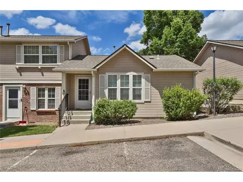 1513 S Ouray Cir #A, Aurora, CO 80017