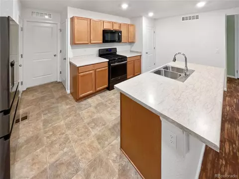 27699 E 7th Ln, Aurora, CO 80018 photo 6