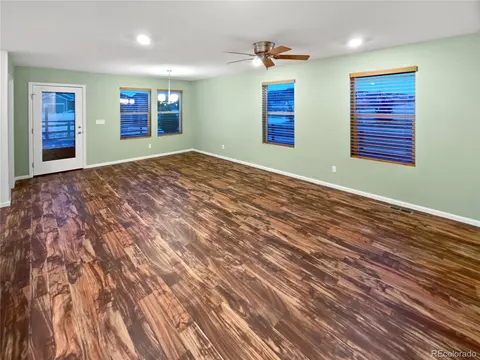 27699 E 7th Ln, Aurora, CO 80018 photo 3