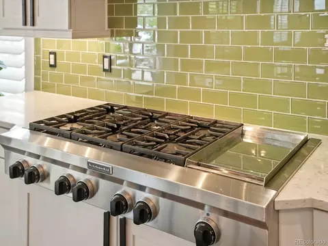 Kitchen - 10562 Montecito Dr, Lone Tree, CO 80124 photo 6 of 9
