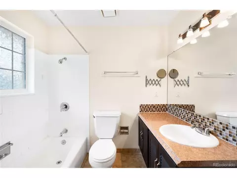 Bath - 6984 S Spruce Dr, Centennial, CO 80112 photo 4 of 4