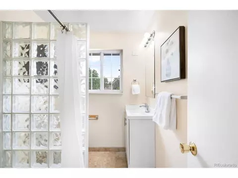 Bath - 6984 S Spruce Dr, Centennial, CO 80112 photo 3 of 4