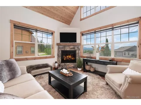 80 Moosehorn Ct, Fraser, CO 80442