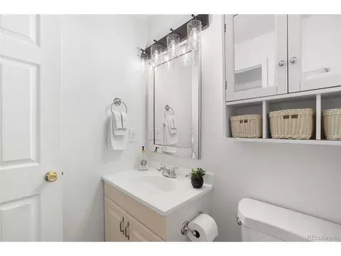 Bath - 16151 E Oxford Dr, Aurora, CO 80013 photo 2 of 3