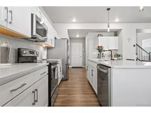 28458 E 8th Pl, Aurora, CO 80018 photo 12