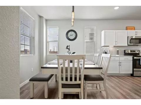 28458 E 8th Pl, Aurora, CO 80018 photo 5