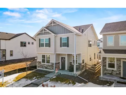 28458 E 8th Pl, Aurora, CO 80018 photo 3