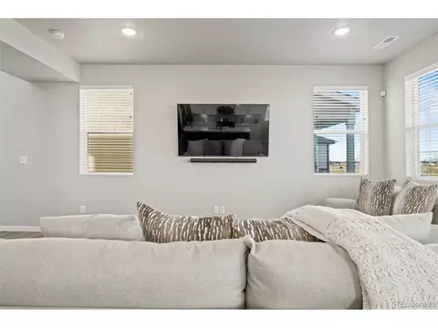 28458 E 8th Pl, Aurora, CO 80018 photo 10