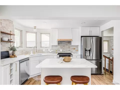 9030 W 5th Ave, Lakewood, CO 80226